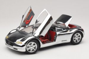 Audi Avus Quattro Chrome Silver Revell 1:18 08830 Μέταλλο - εικόνα 2 από 8