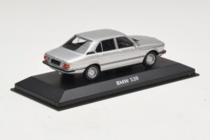 BMW 520 E12 Ασημί Maxichamps 1:43 940023000 Μέταλλο - εικόνα 2 από 5