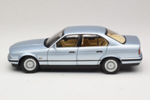 BMW 535i E34 Ανοιχτό Μπλε Μεταλλικό Minichamps 1:18 100024007 Μέταλλο - εικόνα 4 από 8