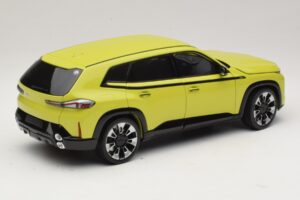 BMW XM G09 Κίτρινο Minichamps 1:18 110023302 Μέταλλο - εικόνα 3 από 8