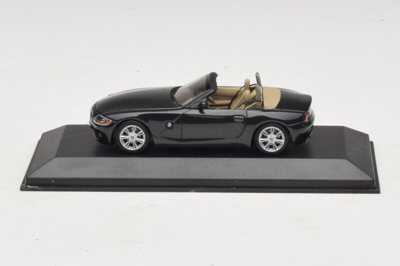 BMW Z4 E85 Μαύρο Μεταλλικό Κουτί Αντικατάστασης Minichamps 1:43 80420144055-R1 Μέταλλο