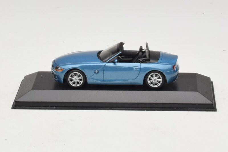 BMW Z4 E85 Γαλάζιο Μεταλλικό Κουτί Αντικατάστασης Minichamps 1:43 80420144054-R1 Μέταλλο