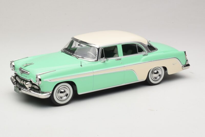 DeSoto Fireflite Sedan Ανοιχτό Πράσινο & Κρεμ KK-Scale 1:18 KKDC181543 Μέταλλο