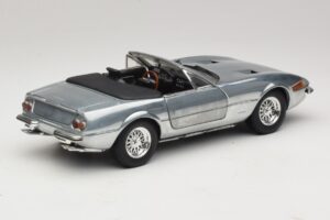 Ferrari 365 GTS Chrome Silver Hot Wheels 1:18 25738 Μέταλλο - εικόνα 3 από 8