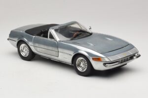 Ferrari 365 GTS Chrome Silver Hot Wheels 1:18 25738 Μέταλλο - εικόνα 6 από 8