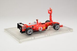 Ferrari F2004 #1 M. Schumacher F1 World Champion 2004 Με Στολή Αγώνων Hot Wheels 1:18 B66221 Μέταλλο - εικόνα 2 από 6