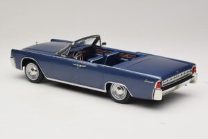 Lincoln Continental Convertible Μπλε Μεταλλικό The Lincoln Lawyer KK-Scale 1:18 KKDC181522 Μέταλλο - εικόνα 6 από 7