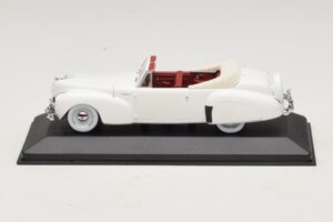 Lincoln Continental Καμπριολέ Λευκό Minichamps 1:43 Lincoln Continental Καμπριολέ Λευκό Minichamps 1:43 400082501 Μέταλλο