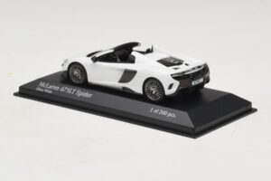 McLaren 675LT Spider Silica White Minichamps 1:43 537154432 Μέταλλο - εικόνα 3 από 5