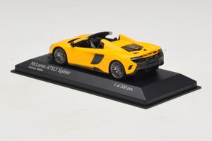 McLaren 675LT Spider Volcano Yellow Minichamps 1:43 537154430 Μέταλλο - εικόνα 3 από 5