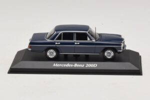 Mercedes 200D W115 Μπλε Maxichamps 1:43 940034000 Μέταλλο