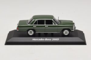 Mercedes 200D W115 Σκούρο Πράσινο Maxichamps 1:43 940034001 Μέταλλο