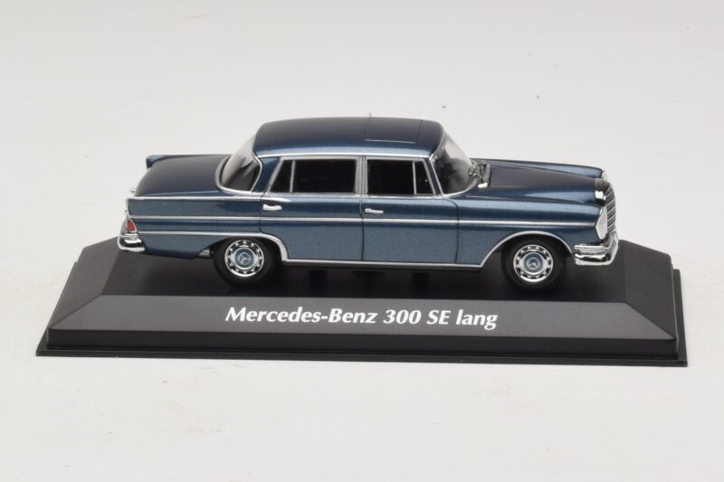 Mercedes 300 SE W112 Lang Μπλε Μεταλλικό Maxichamps 1:43 940035200 Μέταλλο