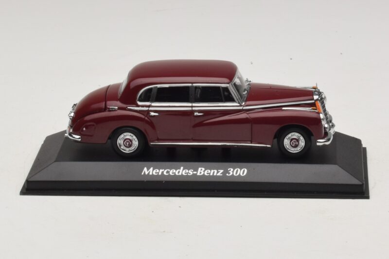 Mercedes 300 W186 Σκούρο Κόκκινο Maxichamps 1:43 940039060 Μέταλλο