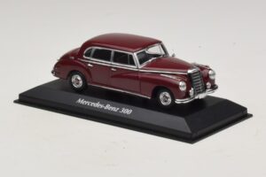 Mercedes 300 W186 Σκούρο Κόκκινο Maxichamps 1:43 940039060 Μέταλλο - εικόνα 3 από 5