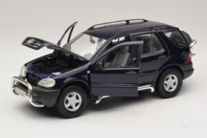 Mercedes ML320 W163 Μπλε Maisto 1:18 31847 Μέταλλο - εικόνα 2 από 8