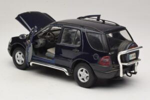 Mercedes ML320 W163 Μπλε Maisto 1:18 31847 Μέταλλο - εικόνα 5 από 8