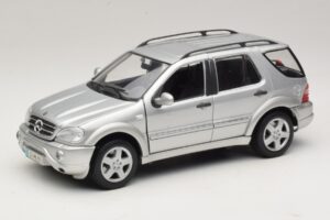 Mercedes ML55 AMG W163 Ασημί Maisto 1:18 31876-P1 Μέταλλο