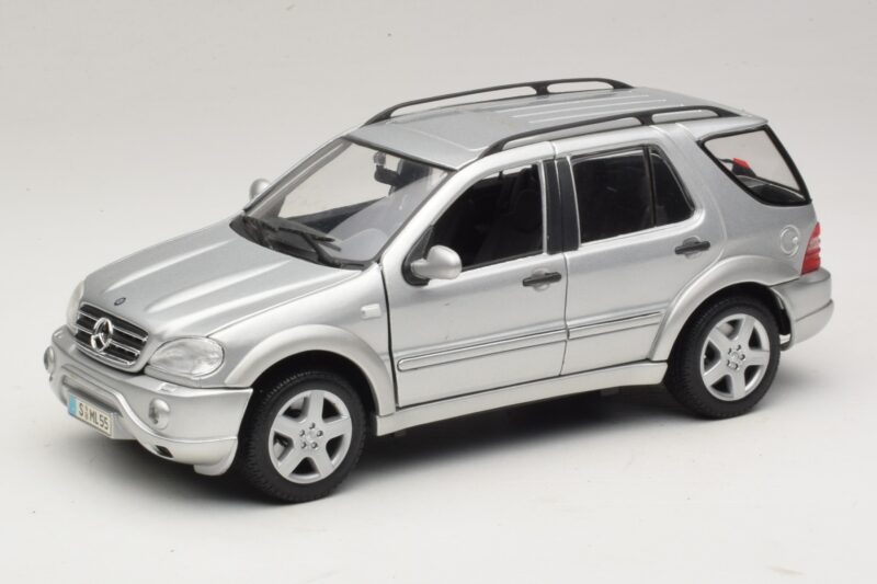 Mercedes ML55 AMG W163 Ασημί Maisto 1:18 31876-P1 Μέταλλο