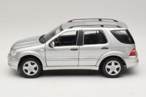 Mercedes ML55 AMG W163 Ασημί Maisto 1:18 31876-P1 Μέταλλο - εικόνα 4 από 8