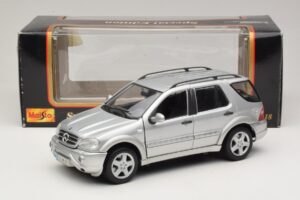 Mercedes ML55 AMG W163 Ασημί Maisto 1:18 31876-P1 Μέταλλο - εικόνα 8 από 8