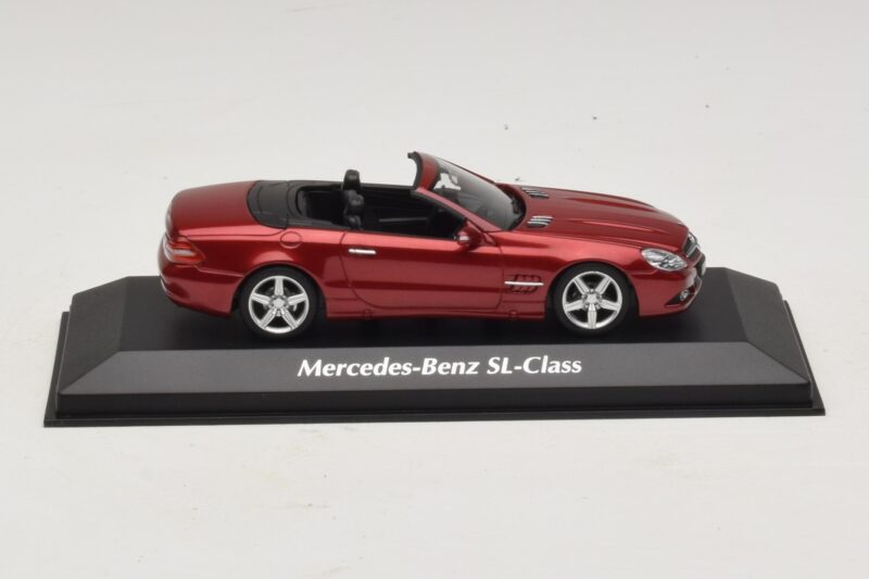 Mercedes SL R230 Κόκκινο Μεταλλικό Maxichamps 1:43 940037530 Μέταλλο
