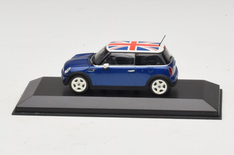 Mini Cooper S R53 Μπλε Με Βρετανική Σημαία Minichamps 1:43 Mini Cooper S R53 Μπλε Με Βρετανική Σημαία Minichamps 1:43 MINI026 Μέταλλο