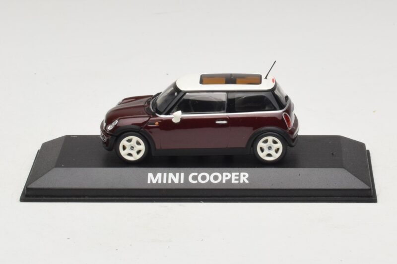 Mini Cooper S R53 Σκούρο Κόκκινο Με Πανοραμική Οροφή Minichamps 1:43 Mini Cooper S R53 Σκούρο Κόκκινο Με Πανοραμική Οροφή Minichamps 1:43 MINI019 Μέταλλο