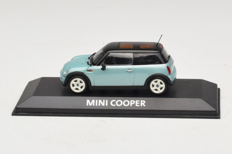 Mini Cooper S R53 Ανοιχτό Μπλε Μεταλλικό Με Μαύρη Οροφή Minichamps 1:43 MINI030 Μέταλλο