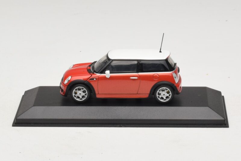 Mini Cooper S R53 Κόκκινο Με Λευκή Οροφή Minichamps 1:43 MINI025 Μέταλλο