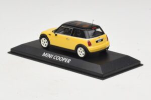 Mini Cooper S R53 Κίτρινο Με Μαύρη Οροφή Minichamps 1:43 MINI031 Μέταλλο - εικόνα 3 από 4