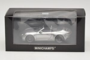 Porsche 911 992 Carrera 4S Καμπριολέ Ασημί Minichamps 1:43 410069330 Μέταλλο - εικόνα 5 από 5
