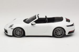 Porsche 911 992 Carrera 4S Καμπριολέ Λευκό Minichamps 1:18 155067330 Μέταλλο - εικόνα 3 από 6