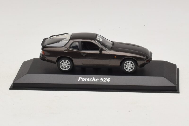 Porsche 924 Καφέ Μεταλλικό Maxichamps 1:43 940062121 Μέταλλο