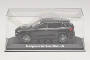 Porsche Cayenne 958 Turbo S Μαύρο Minichamps 1:43 WAP0200220E Μέταλλο - εικόνα 4 από 5