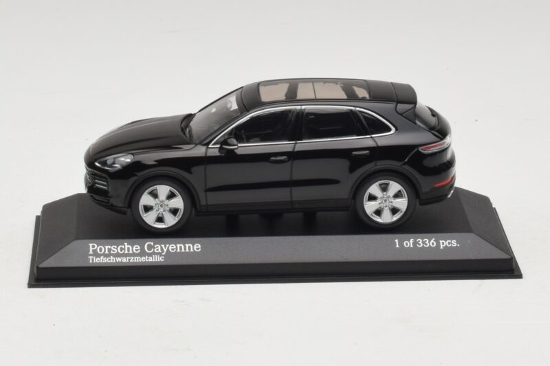 Porsche Cayenne Μαύρο Μεταλλικό Minichamps 1:43 410066301 Μέταλλο