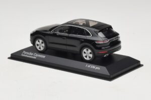 Porsche Cayenne Μαύρο Μεταλλικό Minichamps 1:43 410066301 Μέταλλο - εικόνα 3 από 5