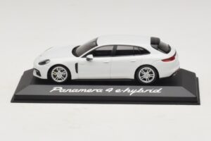 Porsche Panamera 971 4 E-Hybrid Λευκό Minichamps 1:43 WAP0207620H Μέταλλο