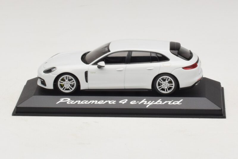 Porsche Panamera 971 4 E-Hybrid Λευκό Minichamps 1:43 WAP0207620H Μέταλλο