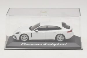 Porsche Panamera 971 4 E-Hybrid Λευκό Minichamps 1:43 WAP0207620H Μέταλλο - εικόνα 4 από 5