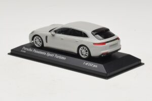 Porsche Panamera 971 Sport Turismo 4E-Hybrid Γκρι Minichamps 1:43 410066114 Μέταλλο - εικόνα 3 από 5