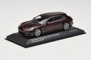 Porsche Panamera 971 Sport Turismo 4S Κόκκινο Minichamps 1:43 410066110 Μέταλλο - εικόνα 2 από 5