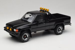 Toyota Hilux N60 SR5 Back to the Future II Γυαλιστερό Μαύρο Otto 1:18 OT481 Ρητίνη