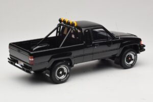Toyota Hilux N60 SR5 Back to the Future II Γυαλιστερό Μαύρο Otto 1:18 OT481 Ρητίνη - εικόνα 2 από 6