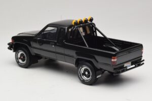 Toyota Hilux N60 SR5 Back to the Future II Γυαλιστερό Μαύρο Otto 1:18 OT481 Ρητίνη - εικόνα 5 από 6