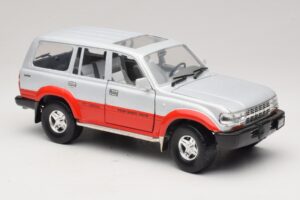 Toyota Land Cruiser J80 Ασημί Κόκκινο Road Legends 1:18 92098 Μέταλλο - εικόνα 6 από 8
