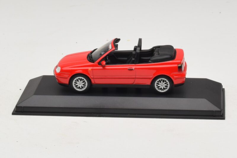 Volkswagen Golf Mk4 Καμπριολέ Κόκκινο Έκδοση Αντιπροσώπου Minichamps 1:43 GOLF006 Μέταλλο