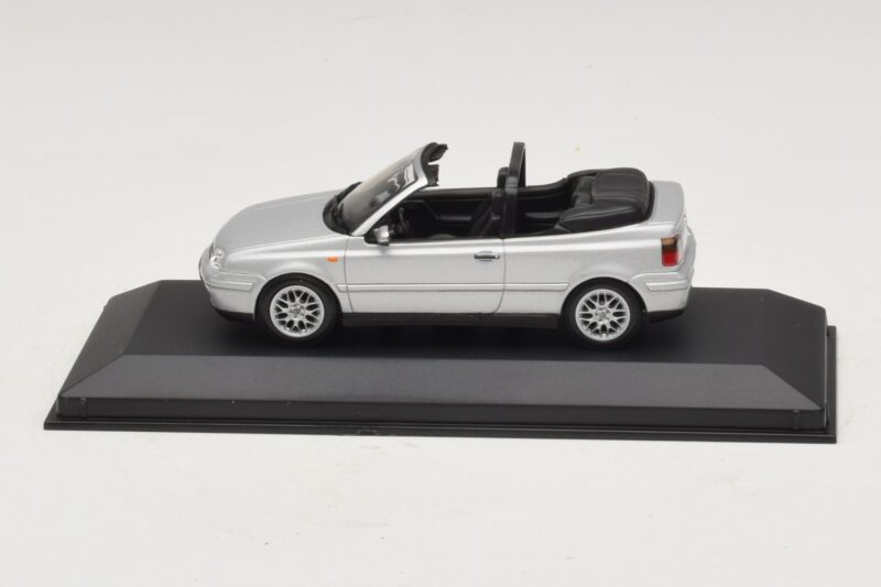 Volkswagen Golf Mk4 Καμπριολέ Ασημί Έκδοση Αντιπροσώπου Minichamps 1:43 GOLF004 Μέταλλο