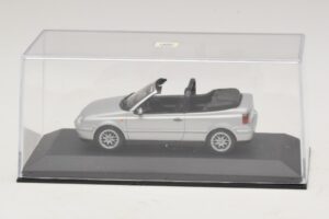 Volkswagen Golf Mk4 Καμπριολέ Ασημί Έκδοση Αντιπροσώπου Minichamps 1:43 GOLF004 Μέταλλο - εικόνα 4 από 5