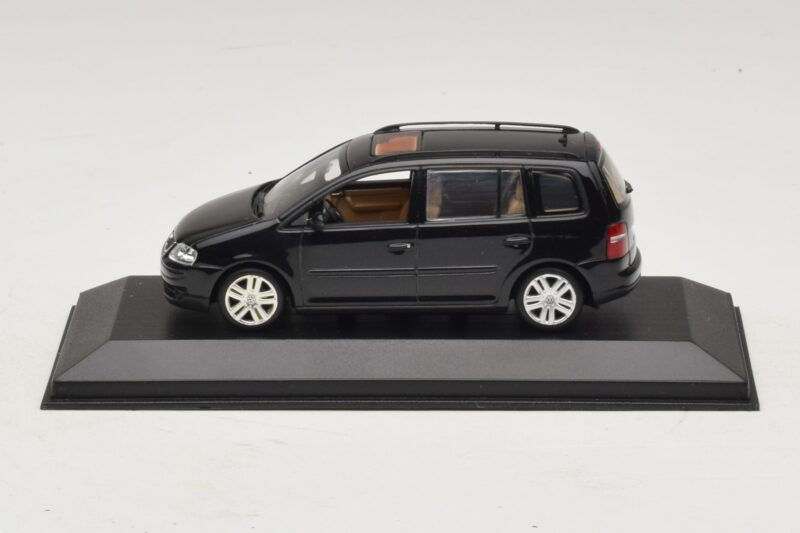 Volkswagen Touran 1T Μαύρο Minichamps 1:43 TOURAN005 Μέταλλο